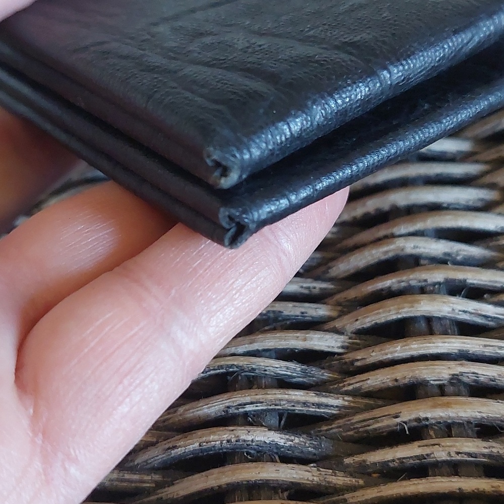 Vintage Meeker Elephant Cowhide Wallet - Picture 13 of 16